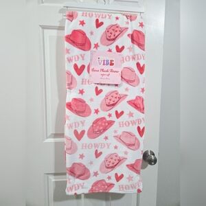Vibe Howdy Pink and White Cowboy Hats, Hearts, Blanket